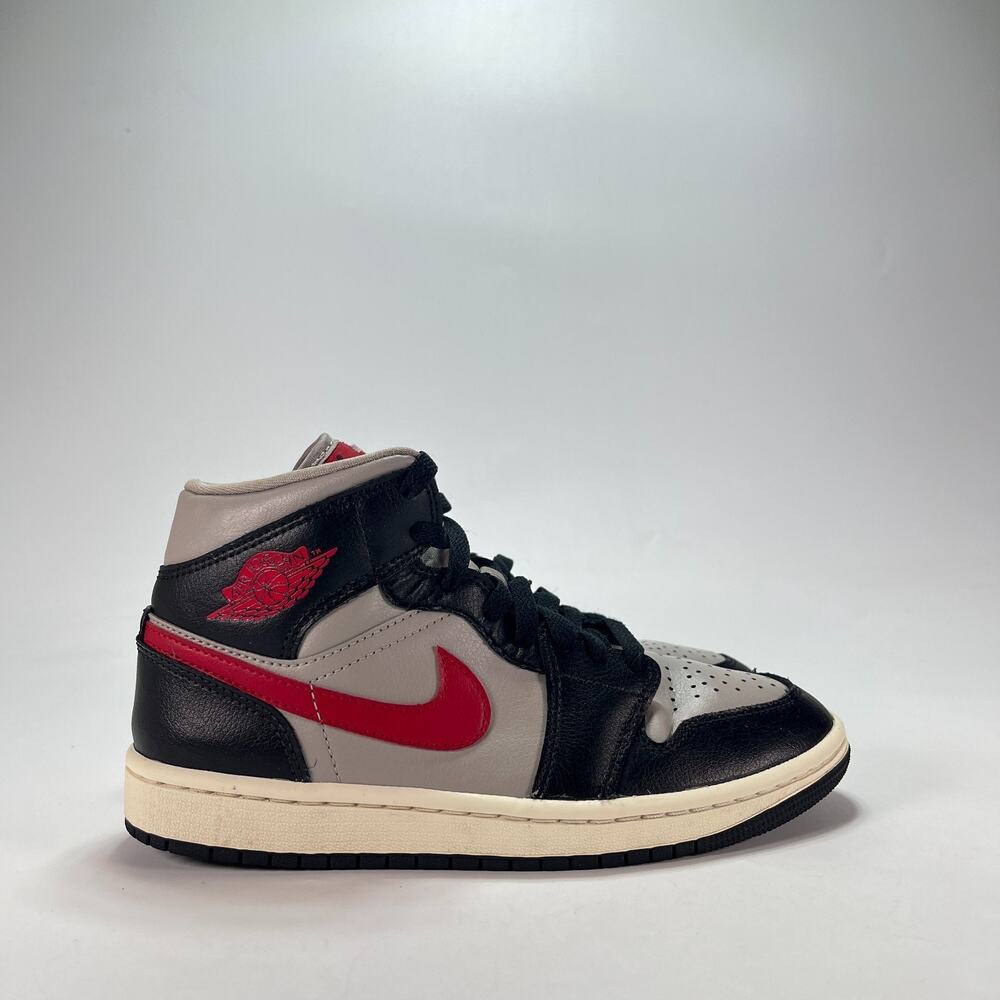 Air Jordan 1 Mid Black Gray Red Shoes Sneakers BQ6472-060 Women's Size 6.5